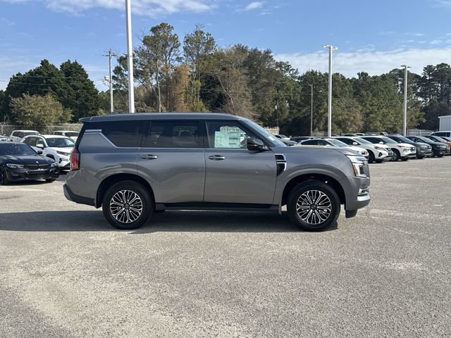 Used 2025 Nissan Armada SL AWD/4WD image 4