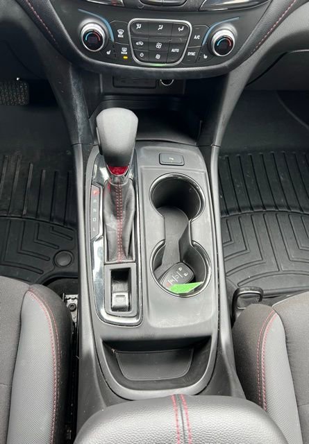 Used 2022 Chevrolet Equinox RS image 16