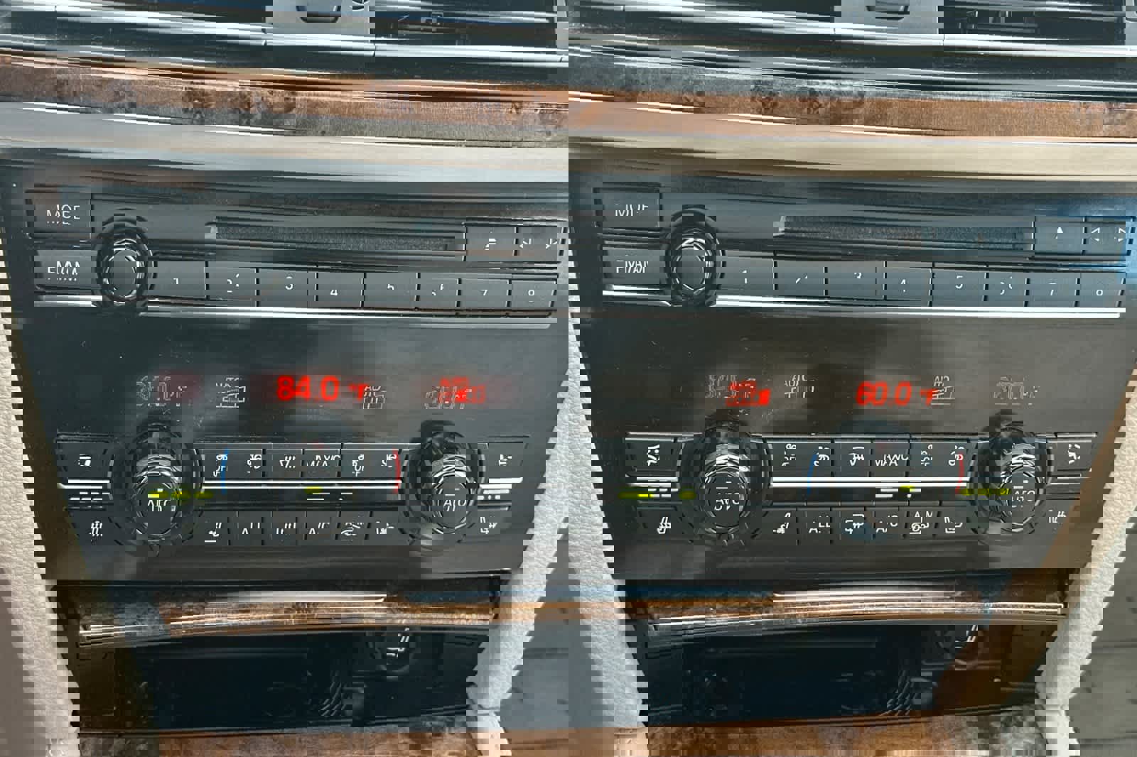 Used 2013 BMW 750Li image 22