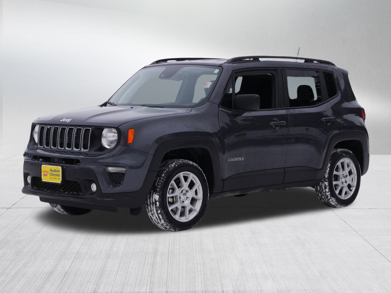 Certified 2022 Jeep Renegade Latitude w/ Convenience Group image 3