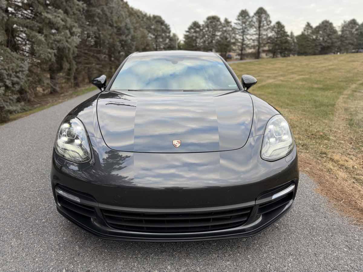 Used 2018 Porsche Panamera 4 image 2