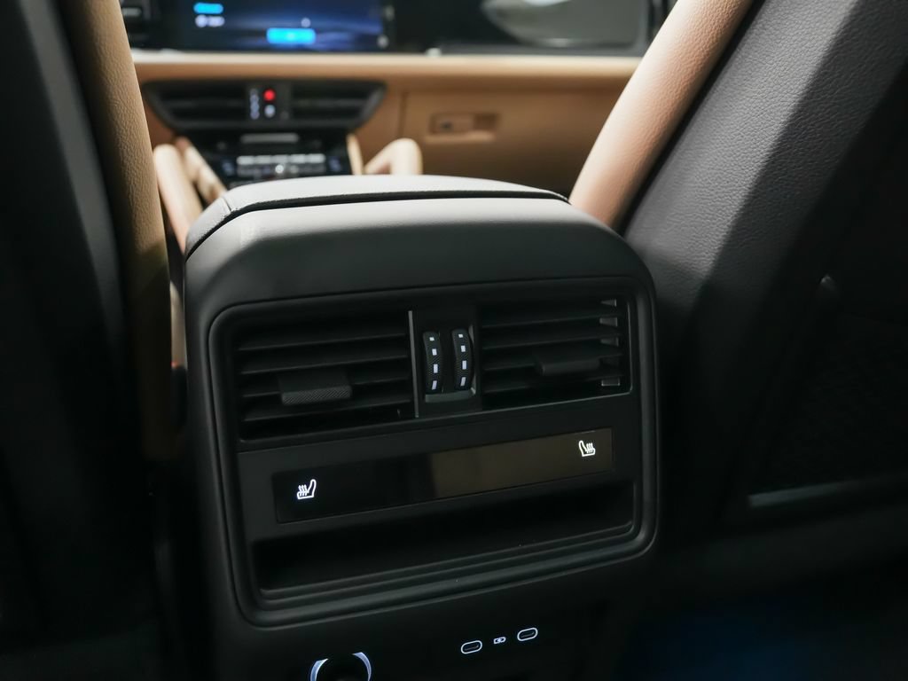 New 2026 Porsche Cayenne AWD/4WD image 19