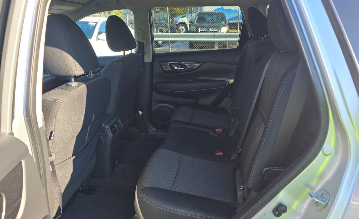 Used 2020 Nissan Rogue S w/ Special Edition Package image 10