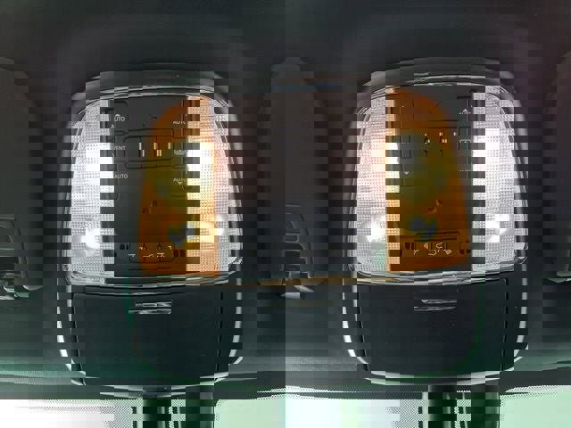 Used 2021 Jeep Grand Cherokee Limited w/ Luxury Group II image 34