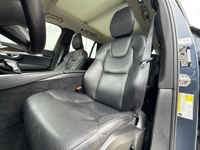 Used 2019 Volvo XC90 T6 Momentum w/ Protection Package Premier AWD/4WD image 11