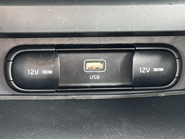 Used 2025 Kia Soul LX w/ LX Technology Package FWD image 24