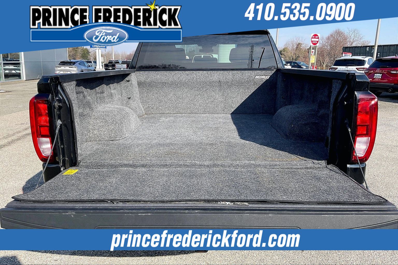 Used 2024 GMC Sierra 1500 Pro w/ Graphite Edition image 31