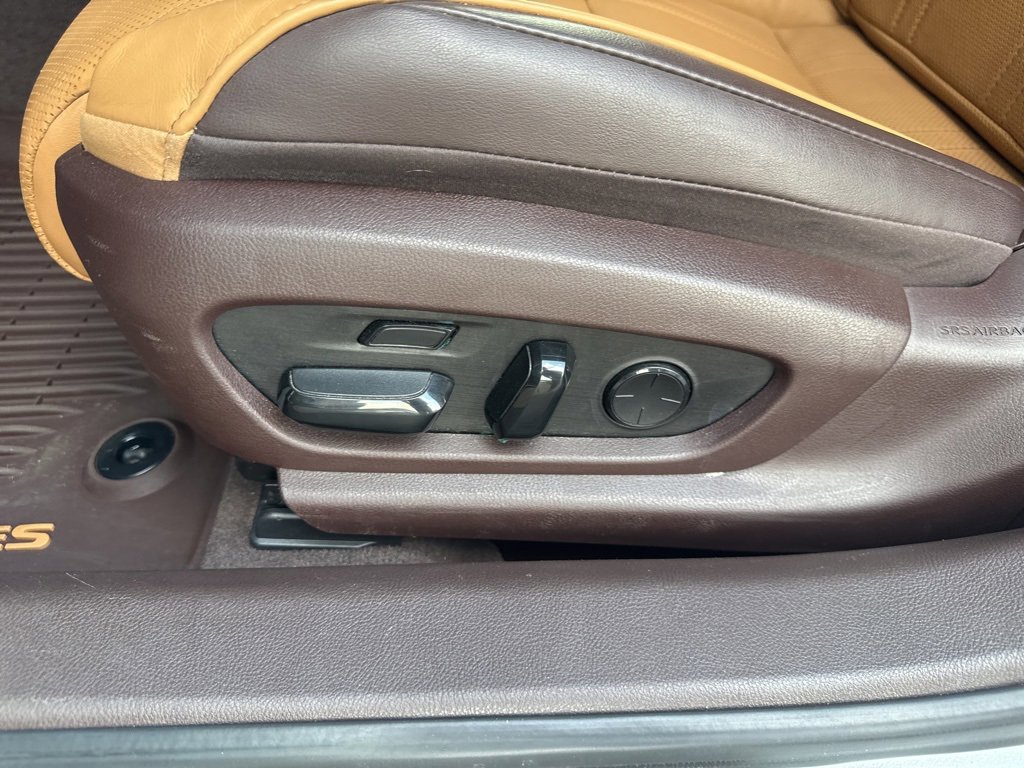 Used 2020 Lexus ES 350 Ultra Luxury image 37