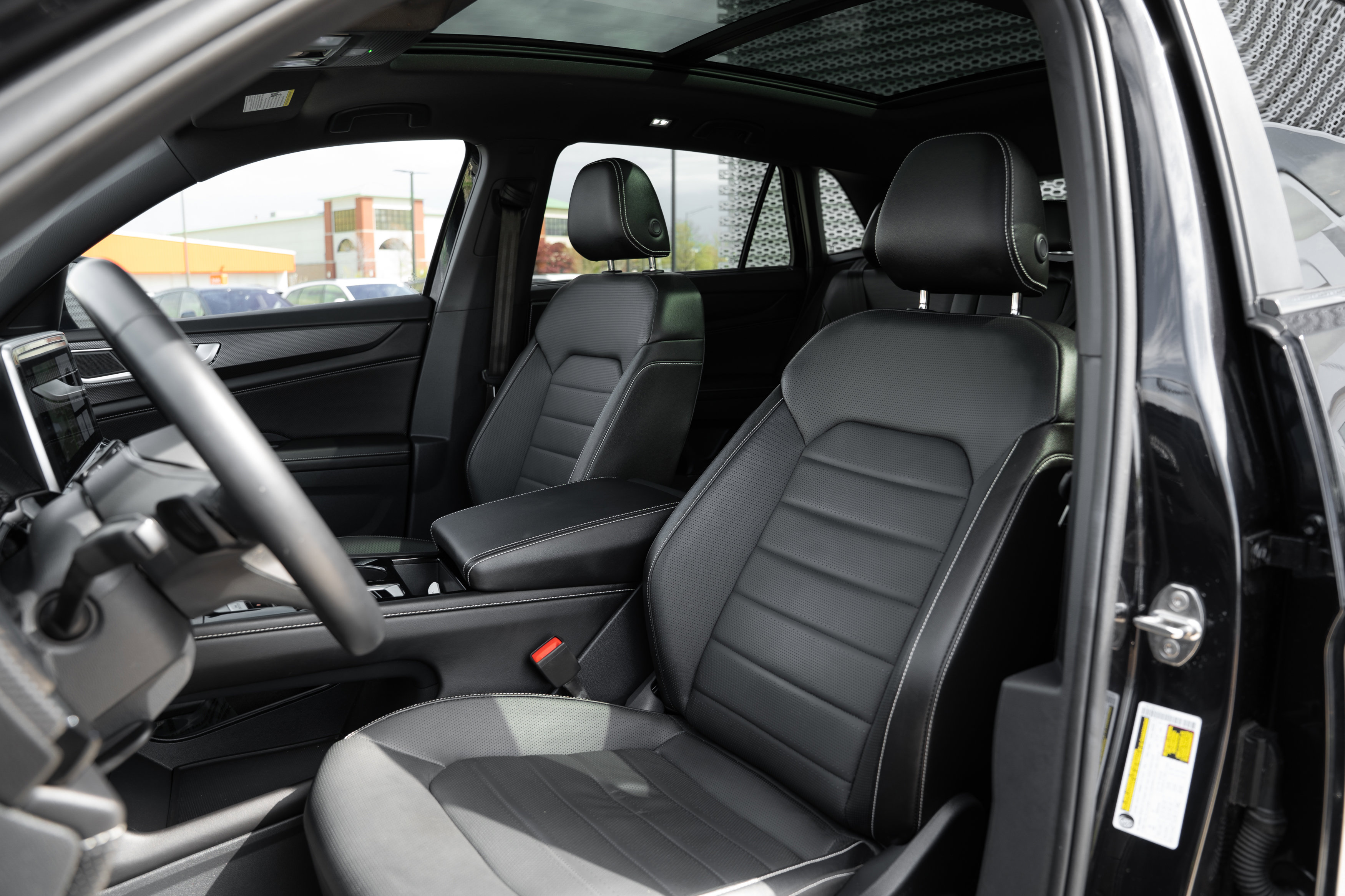 Used 2024 Volkswagen Atlas Cross Sport SEL R-Line AWD/4WD image 22