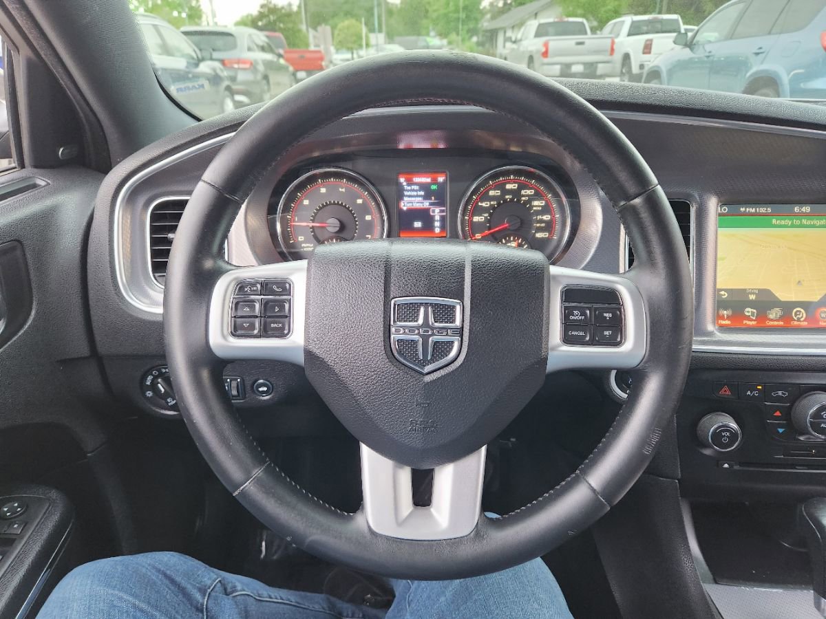 Used 2014 Dodge Charger R/T RWD image 18
