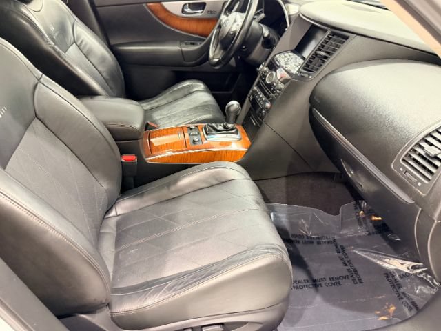 Used 2011 INFINITI FX35 AWD w/ Premium Pkg image 26