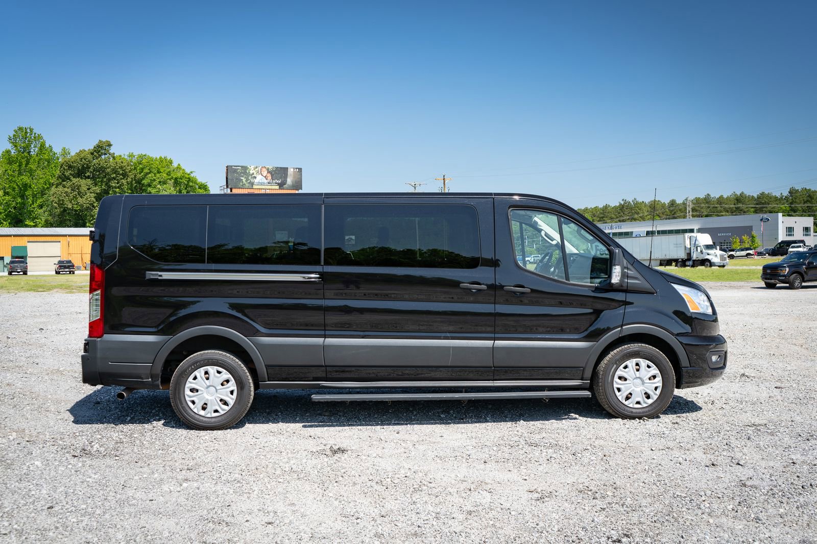 Used 2021 Ford Transit 350 XLT RWD image 11