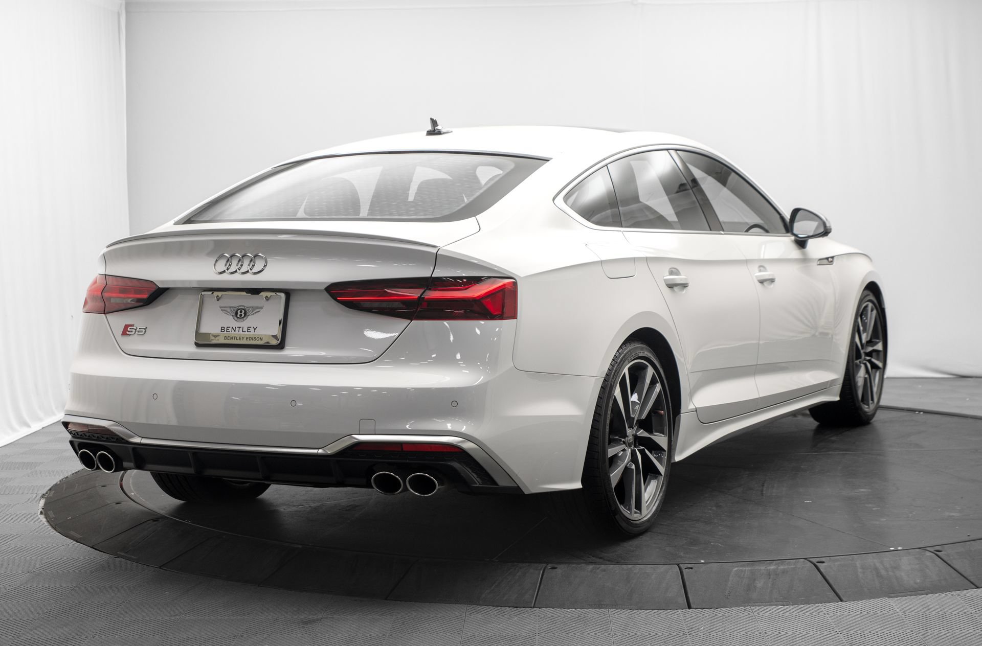Used 2023 Audi S5 Premium Plus w/ Premium Plus Package AWD/4WD image 3