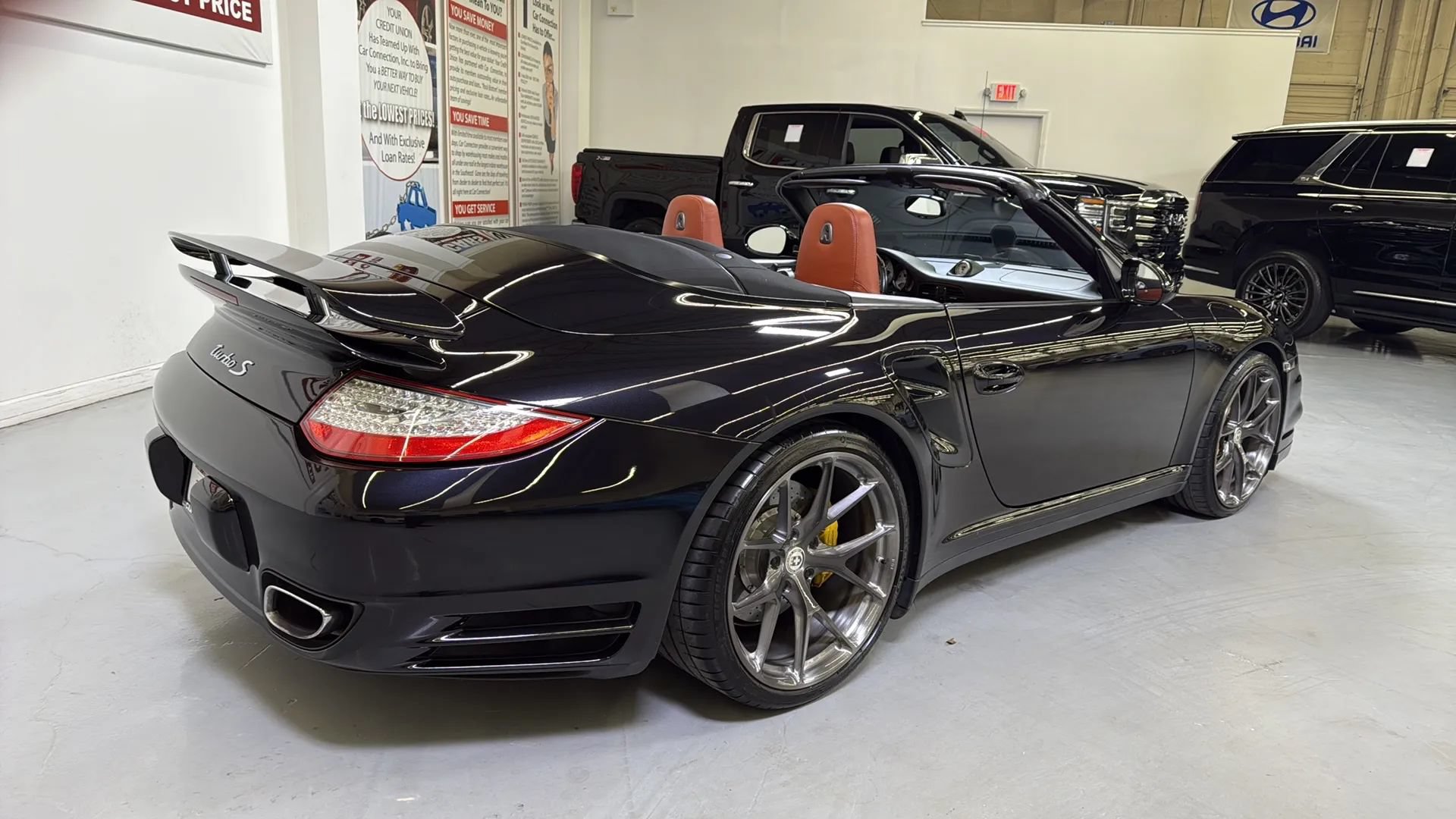 Used 2011 Porsche 911 Turbo S AWD/4WD image 8