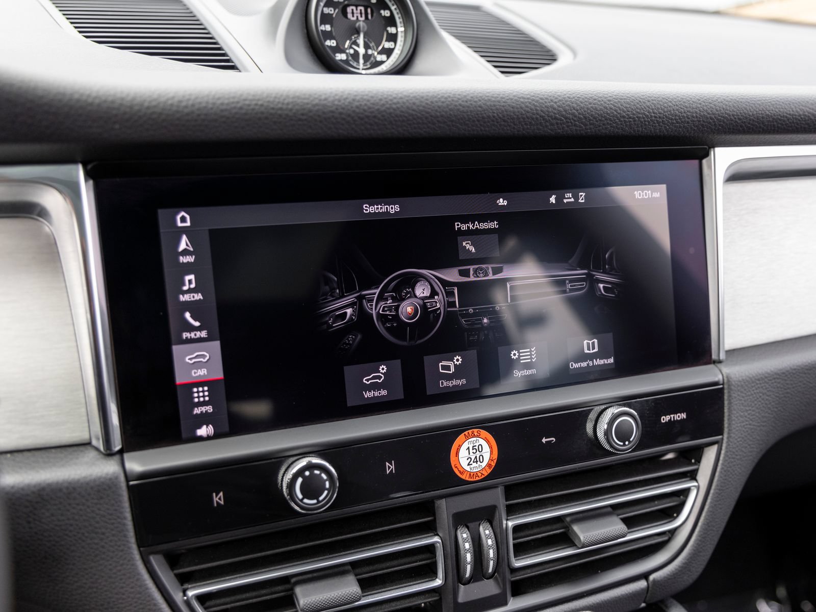 Certified 2026 Porsche Macan AWD/4WD image 43