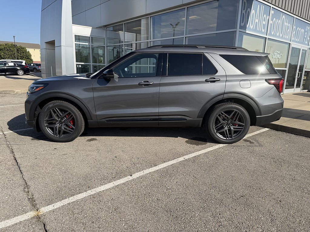 New 2026 Ford Explorer ST w/ Sun And Sound Package AWD/4WD image 2