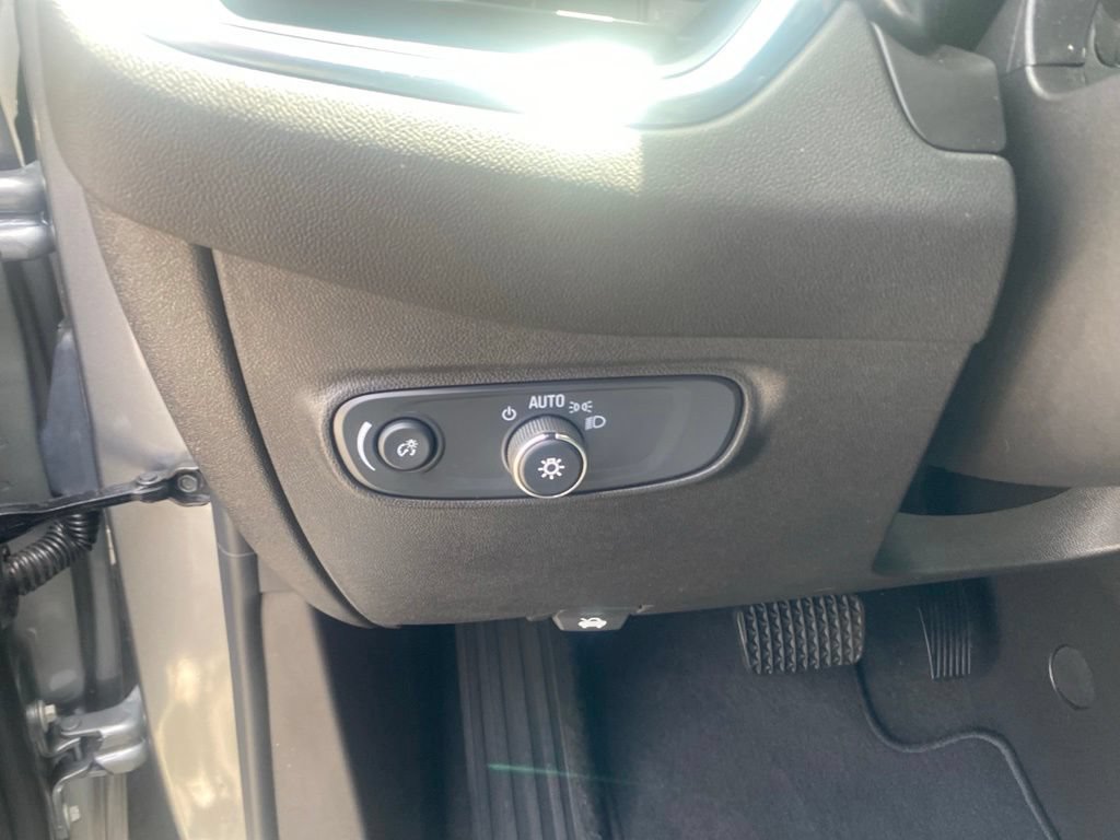 Used 2024 Chevrolet Equinox LT FWD image 18