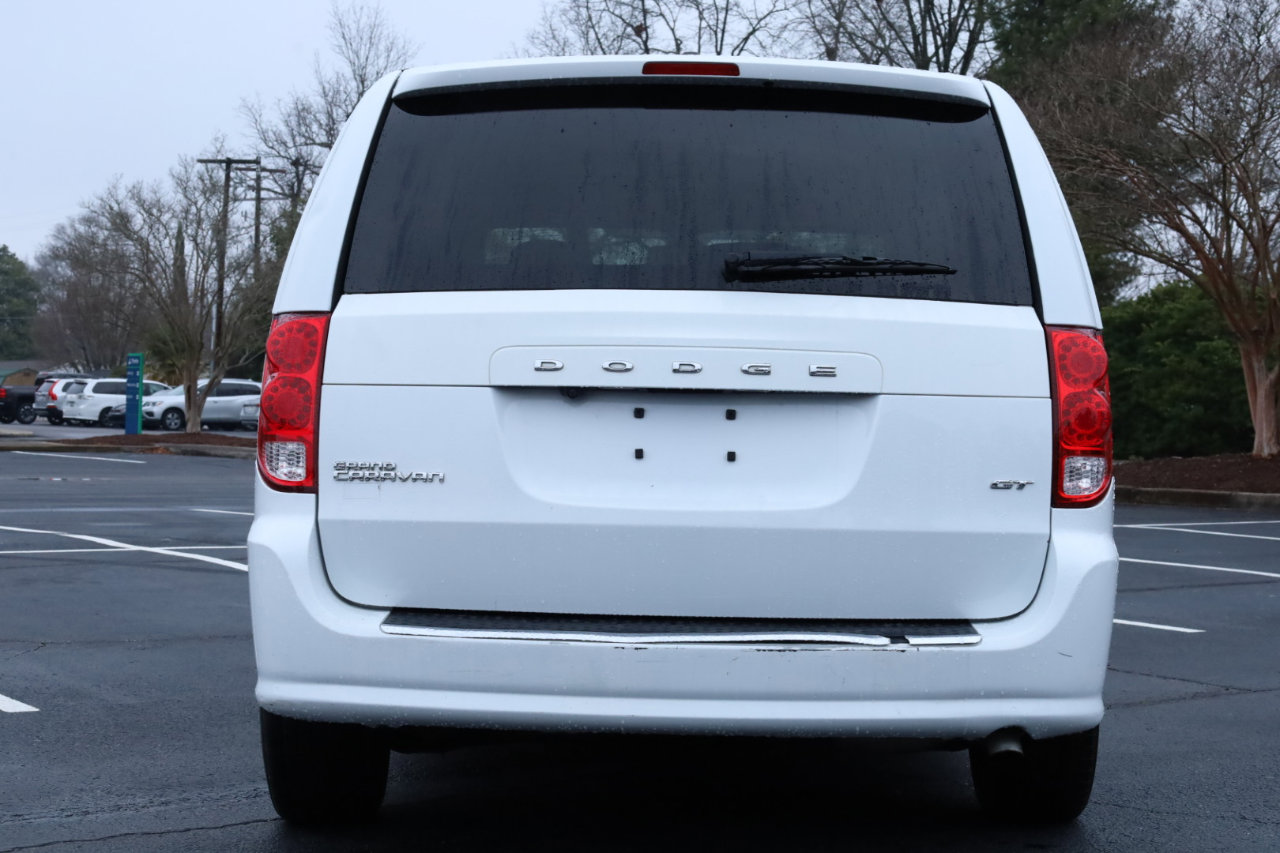 Used 2020 Dodge Grand Caravan GT image 3
