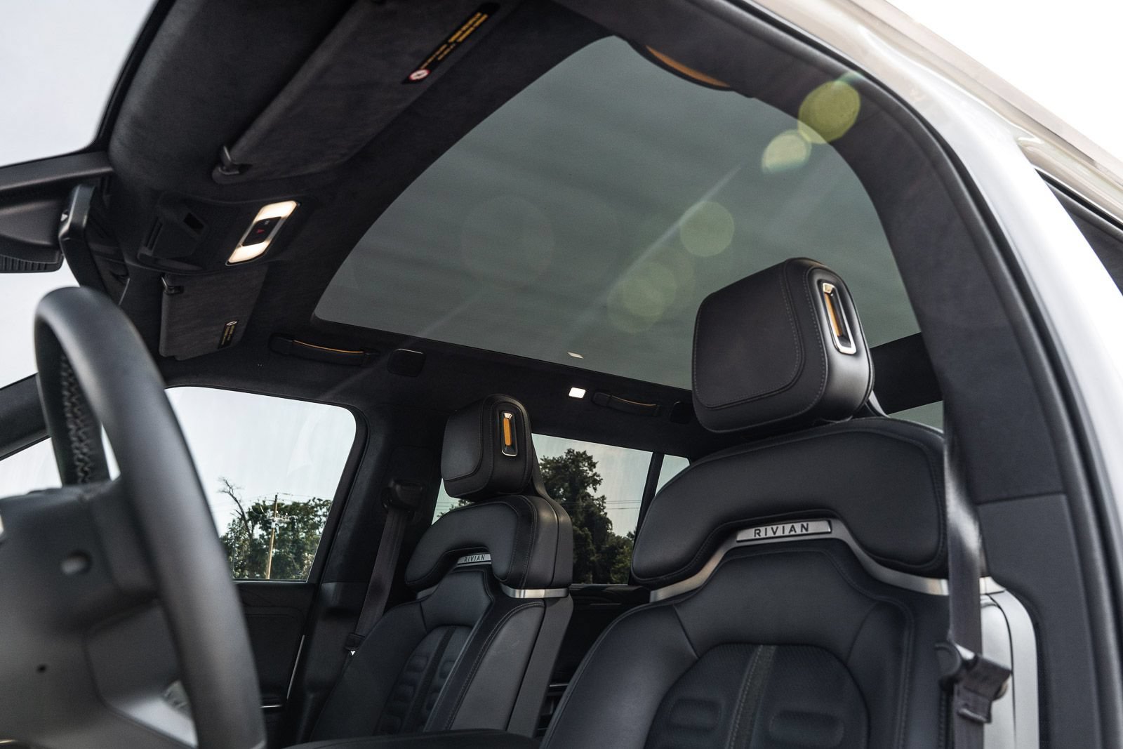 Used 2023 Rivian R1S Adventure AWD/4WD image 27