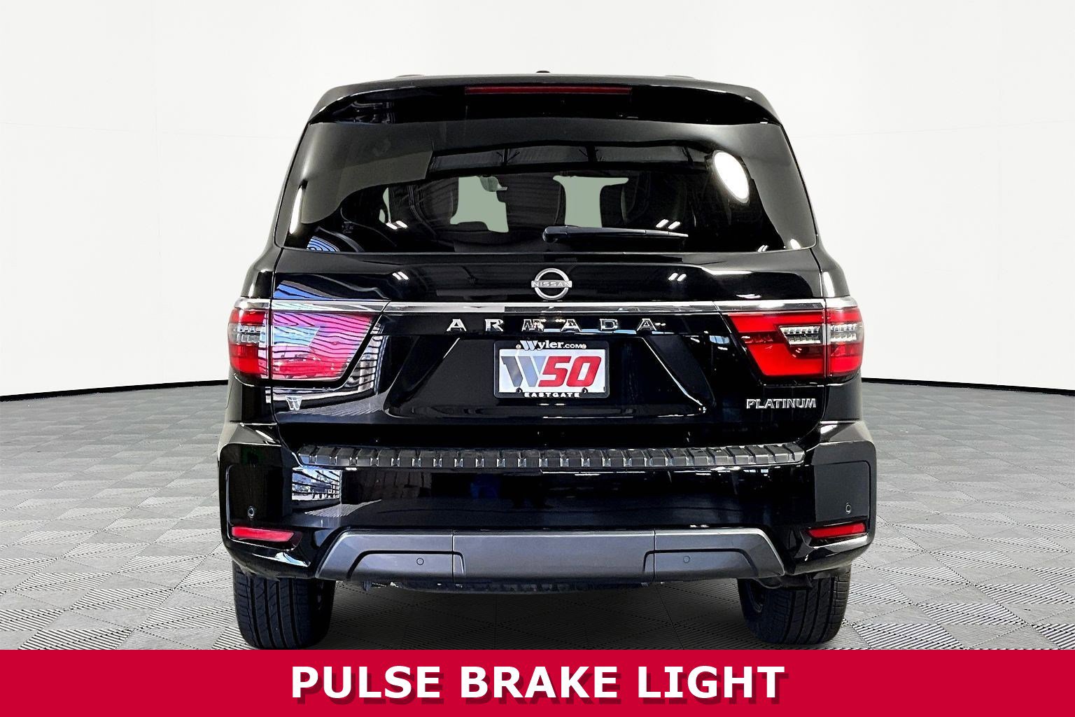 Used 2021 Nissan Armada Platinum image 5