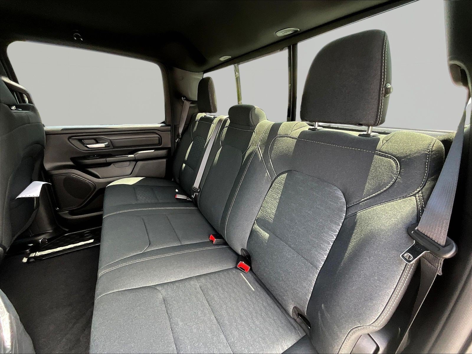 New 2026 RAM 1500 Express AWD/4WD image 18