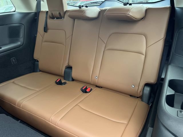 Used 2024 Nissan Pathfinder Platinum w/ Cargo Package AWD/4WD image 13
