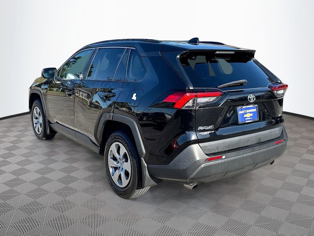 Used 2021 Toyota RAV4 LE image 7