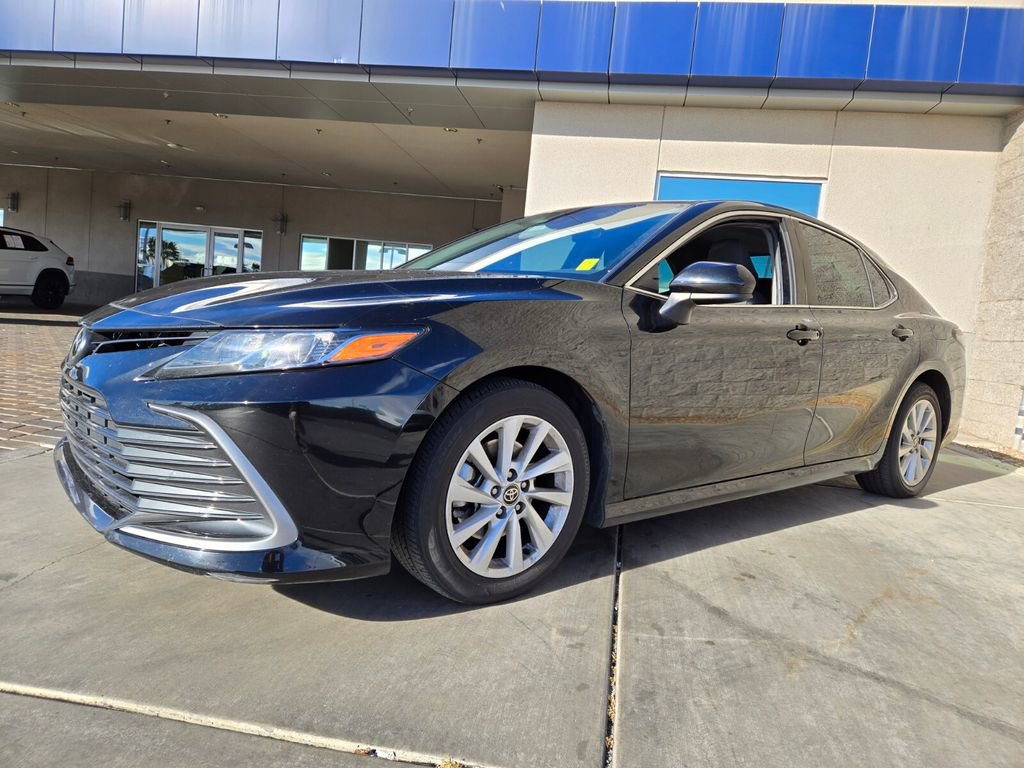 Used 2022 Toyota Camry LE w/ Carpet Mat Package (TMS) image 2