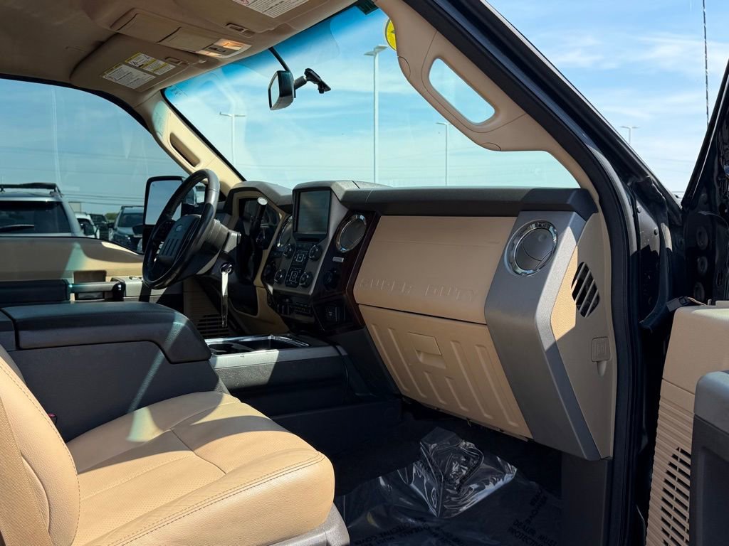 Used 2015 Ford F250 Lariat w/ Chrome Package image 21