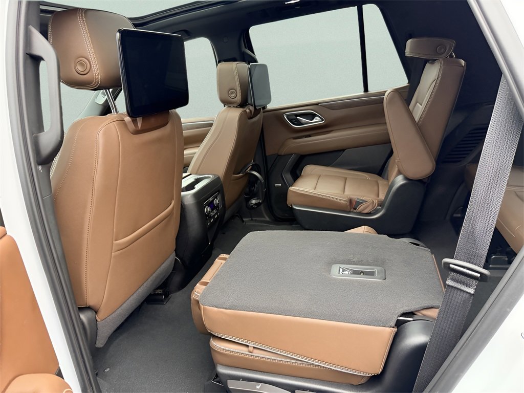 Used 2023 Chevrolet Tahoe High Country w/ Advanced Technology Package image 32