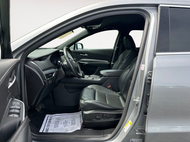 Used 2023 Cadillac XT4 Premium Luxury image 9