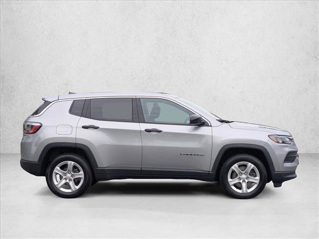 Used 2023 Jeep Compass Sport AWD/4WD image 4