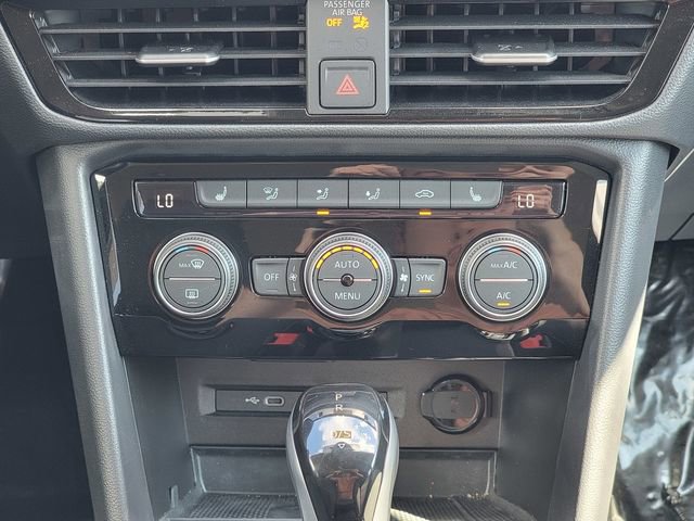 Used 2024 Volkswagen Taos SE image 24