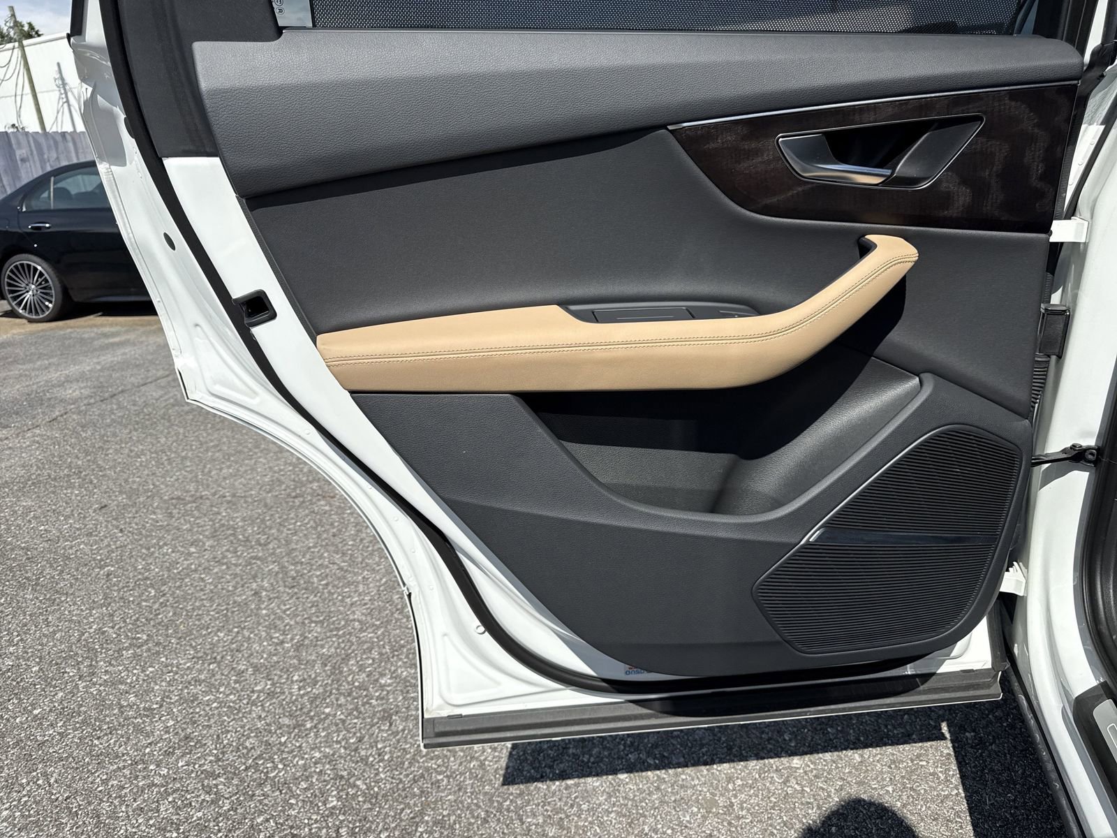 Used 2025 Audi Q7 3.0T Premium Plus image 38