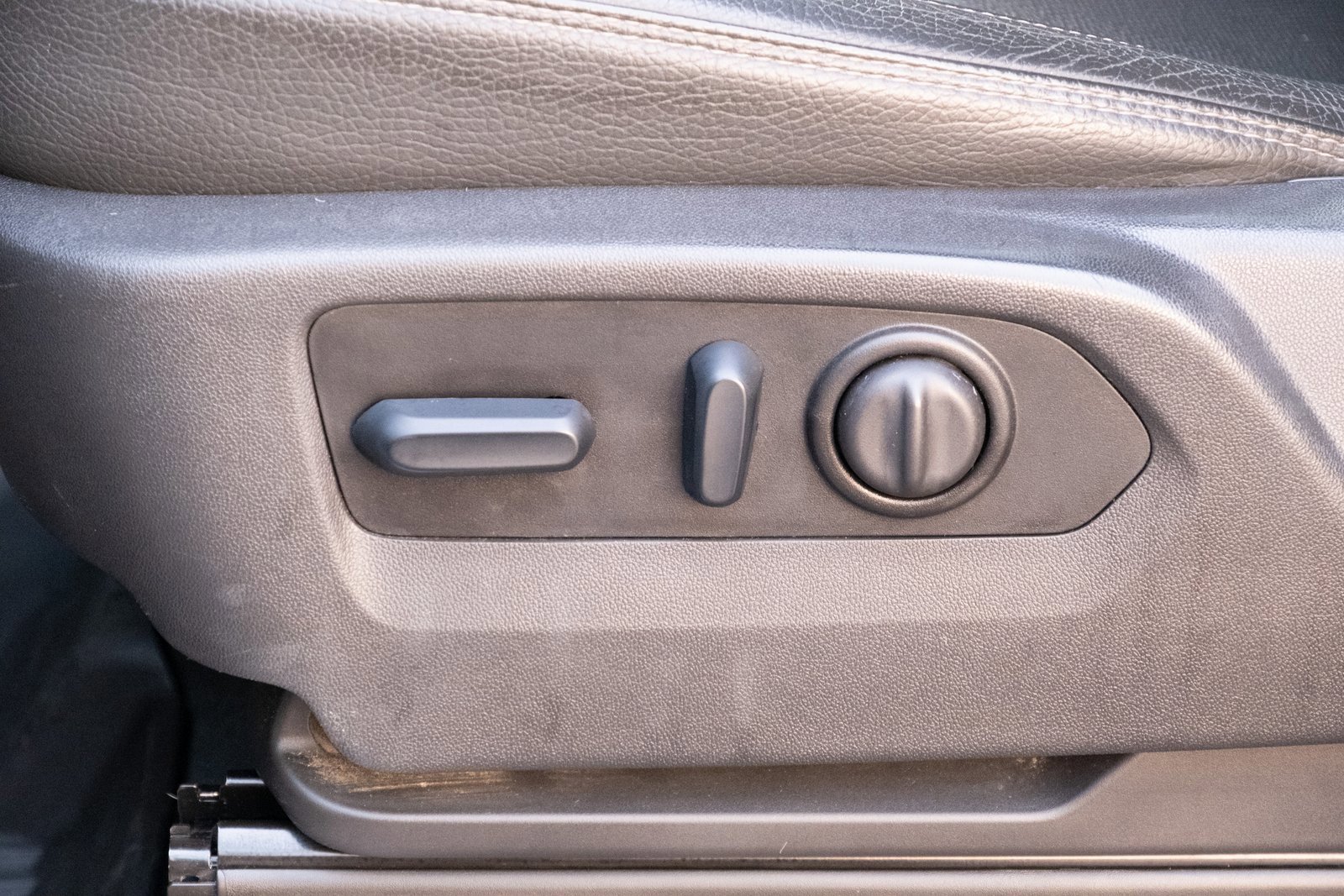 Used 2023 GMC Sierra 3500 Denali image 14