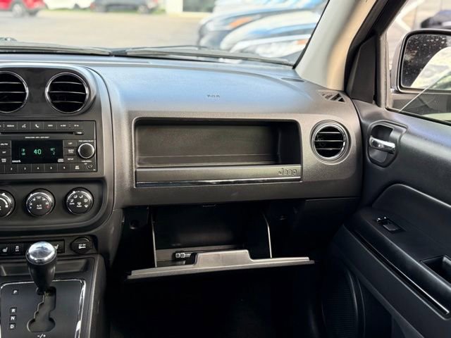 Used 2012 Jeep Compass Limited w/ Sun/Sound Group image 27