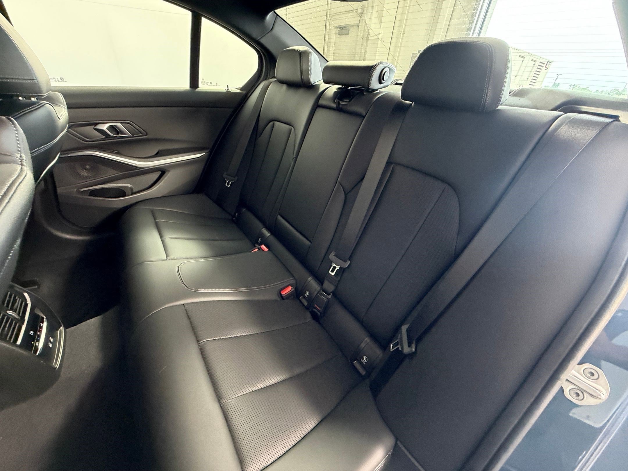 Used 2025 BMW 330i Sedan RWD image 30