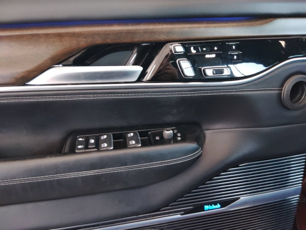Used 2022 Jeep Grand Wagoneer Series I AWD/4WD image 23