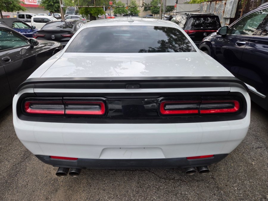 Used 2017 Dodge Challenger R/T Scat Pack RWD image 5