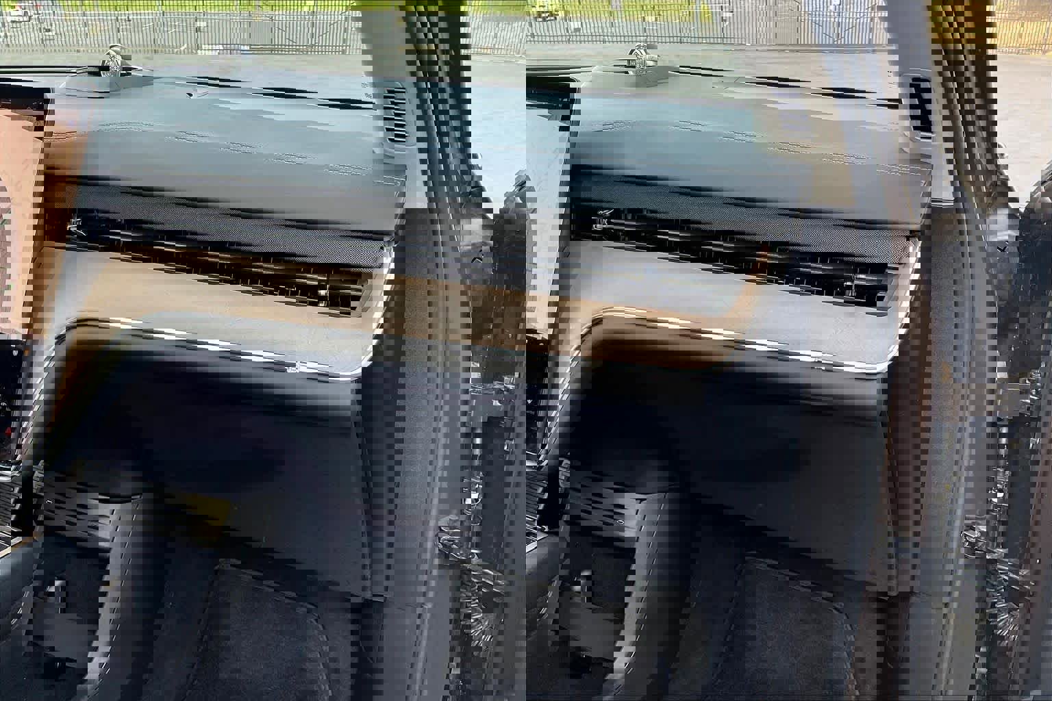 Used 2025 Volvo EX90 Ultra image 19