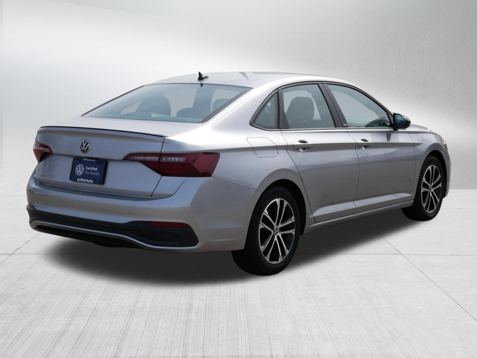 Certified 2023 Volkswagen Jetta Sport image 7