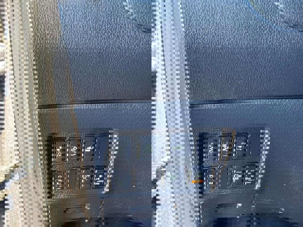 Used 2018 Nissan Pathfinder SL w/ Midnight Edition Package AWD/4WD image 20