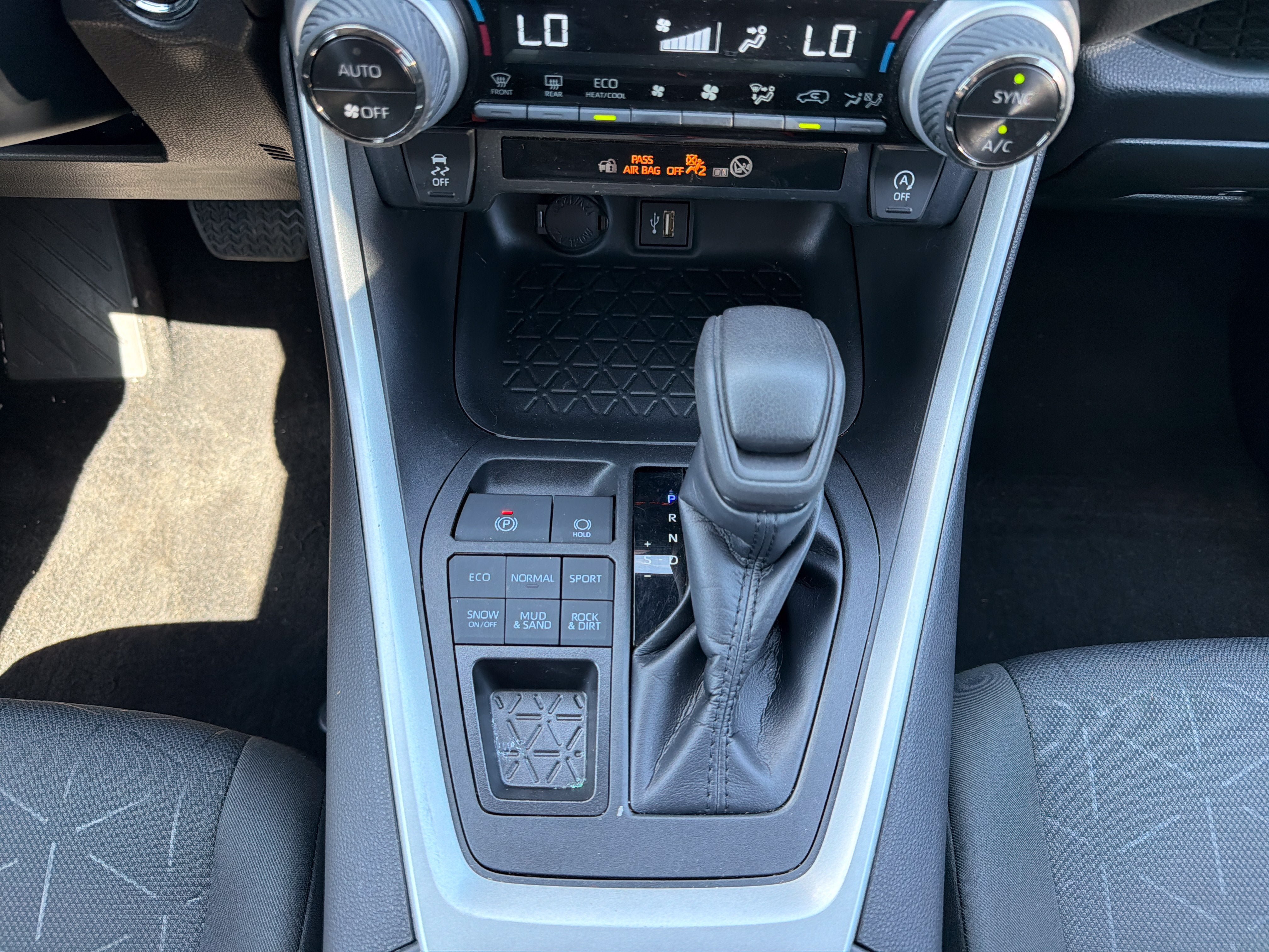 Used 2023 Toyota RAV4 XLE w/ Convenience Package AWD/4WD image 21
