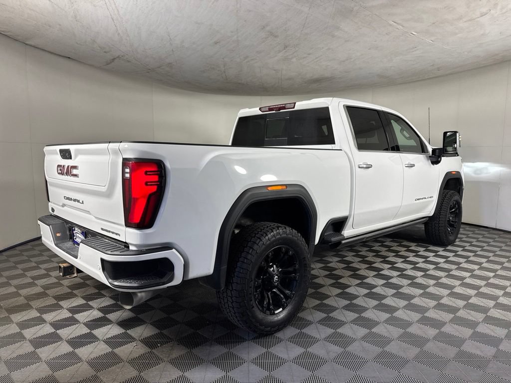 Used 2024 GMC Sierra 3500 Denali w/ Denali Reserve Package AWD/4WD image 5
