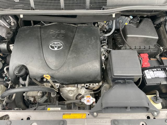 Used 2017 Toyota Sienna XLE FWD image 31
