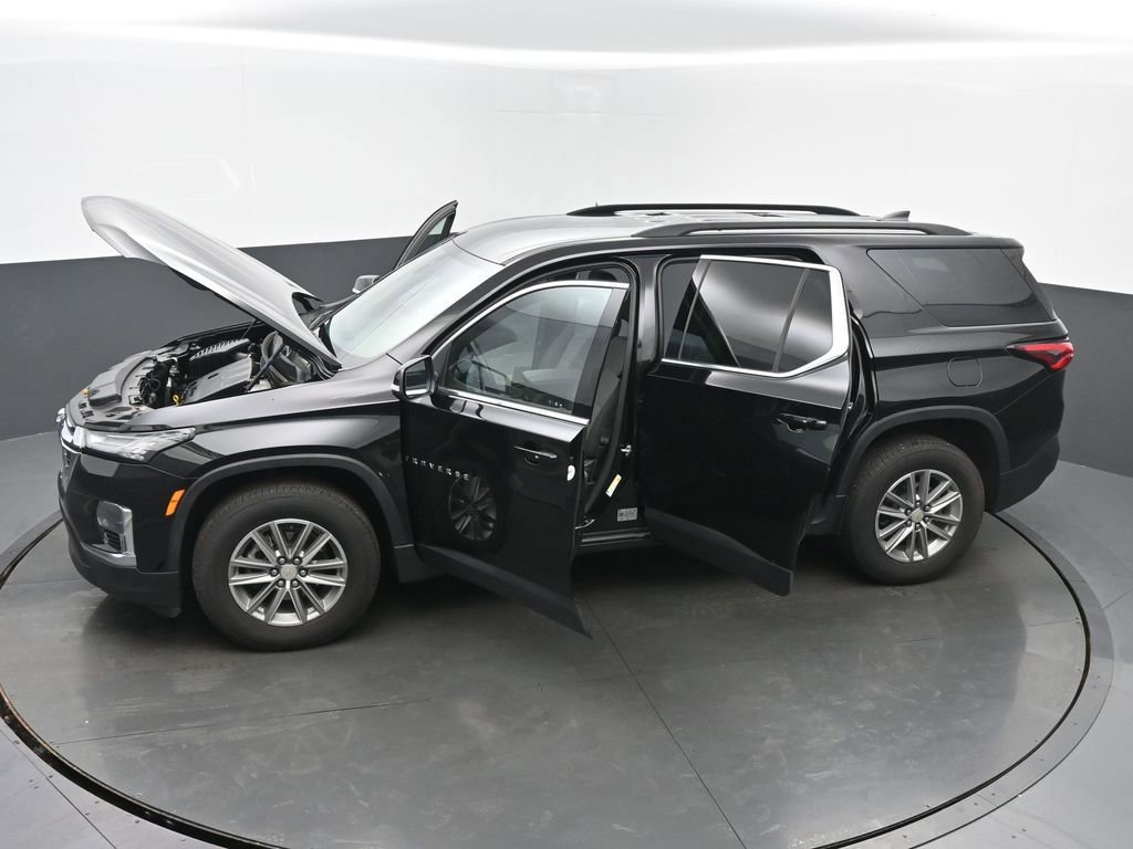 Used 2023 Chevrolet Traverse LT image 65