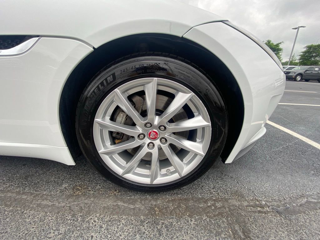Used 2016 Jaguar F-TYPE Convertible image 27