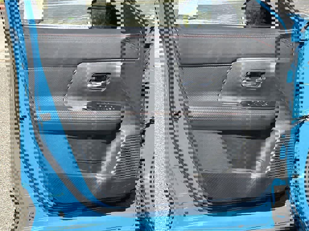 Used 2025 Nissan Kicks SR image 22