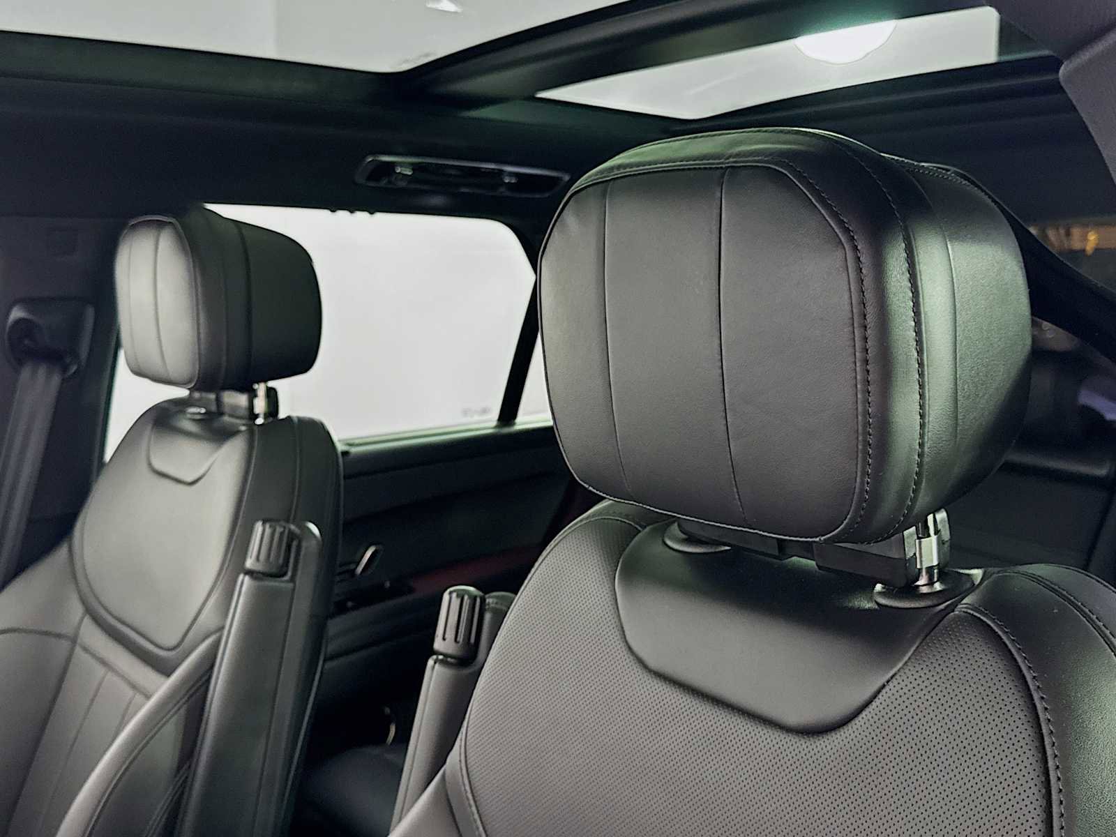 Used 2025 Land Rover Range Rover Sport Dynamic SE image 22