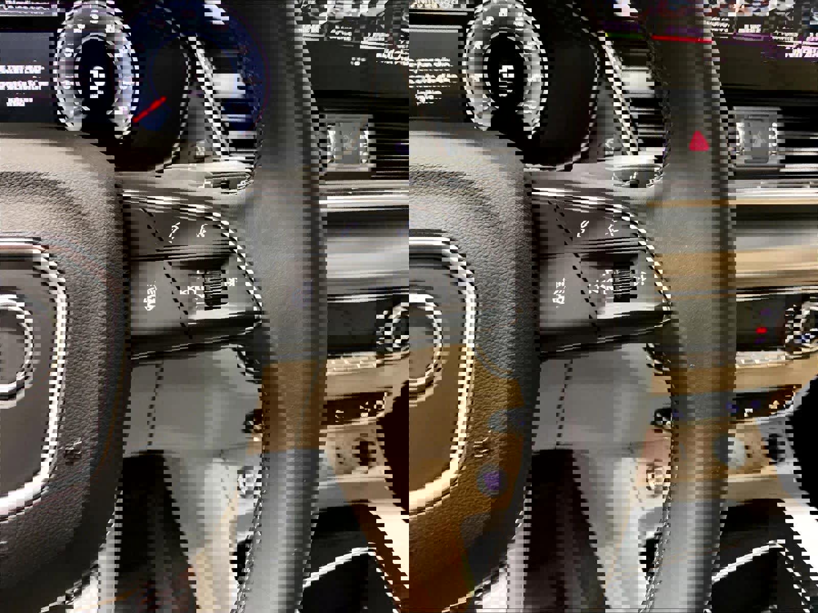 Used 2025 Audi Q5 2.0T Premium w/ Convenience Plus Package image 22